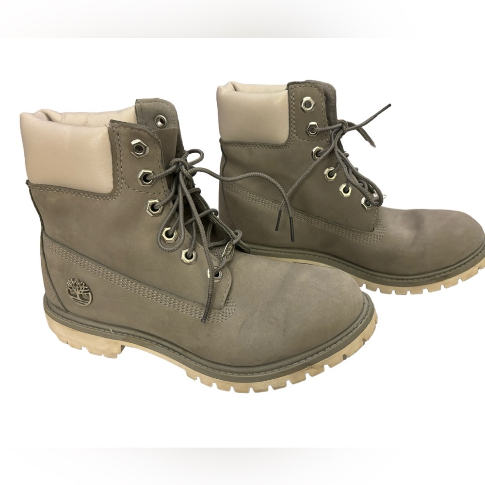 Timberland Women’s Gray A1IV1 Suede‎ Boots Size 7